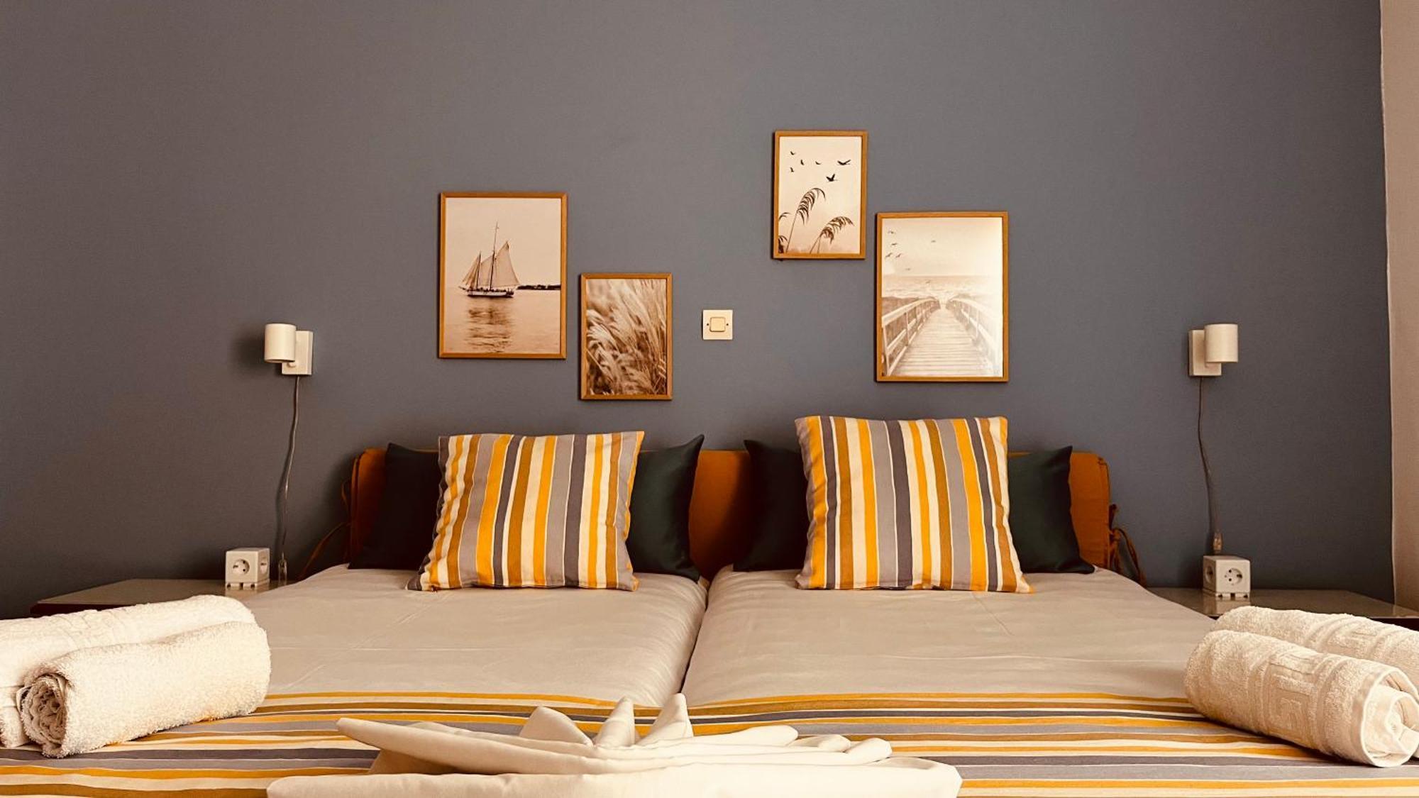 Michael Apartments Agia Marina  Exterior photo